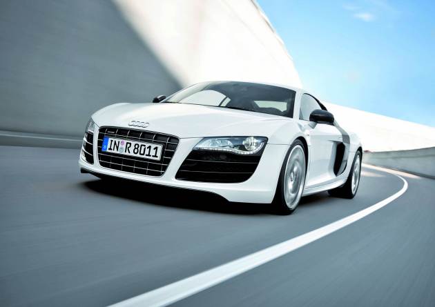 Audi R8 5.2 FSI quattro:
Audi R8 5.2 FSI quattro/Fahraufnahme